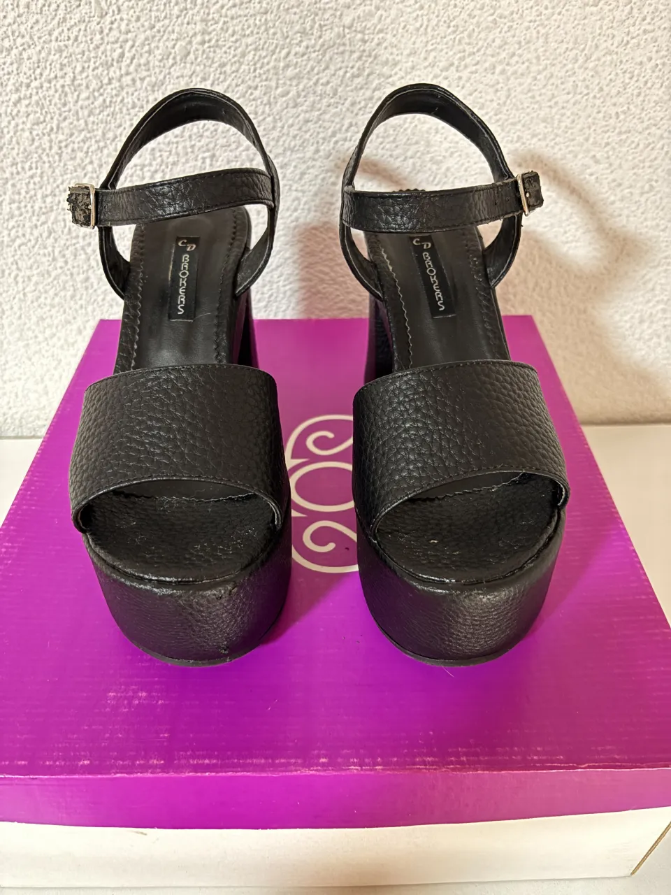 Sandalias Sin marca. - imagen 2