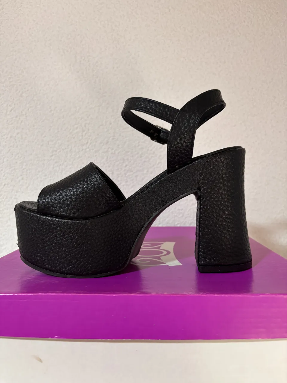 Sandalias Sin marca. - imagen 5