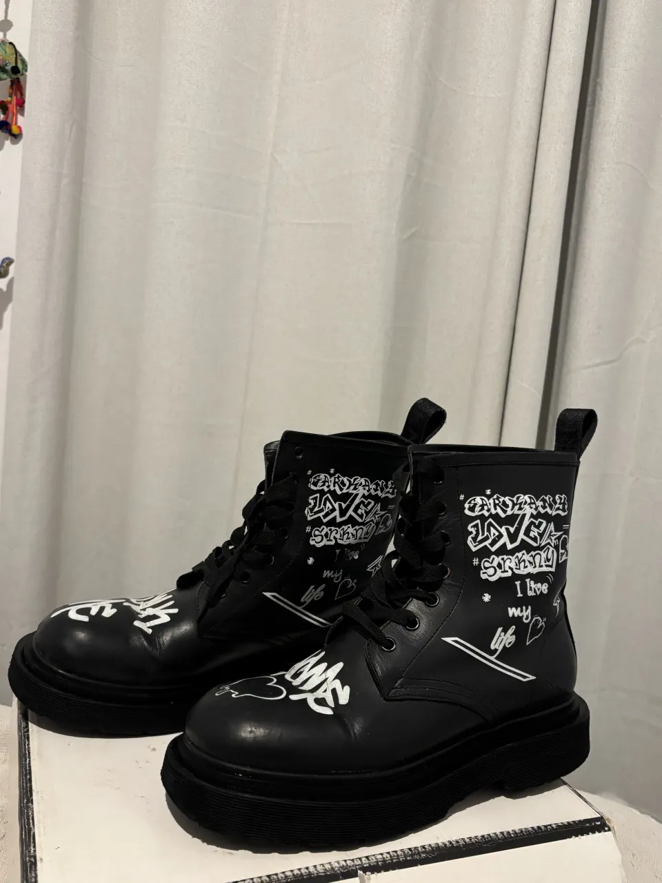 Borcegos Ricky Sarkany - imagen 4