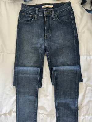 Levi's