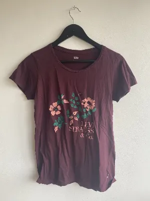 Levi's