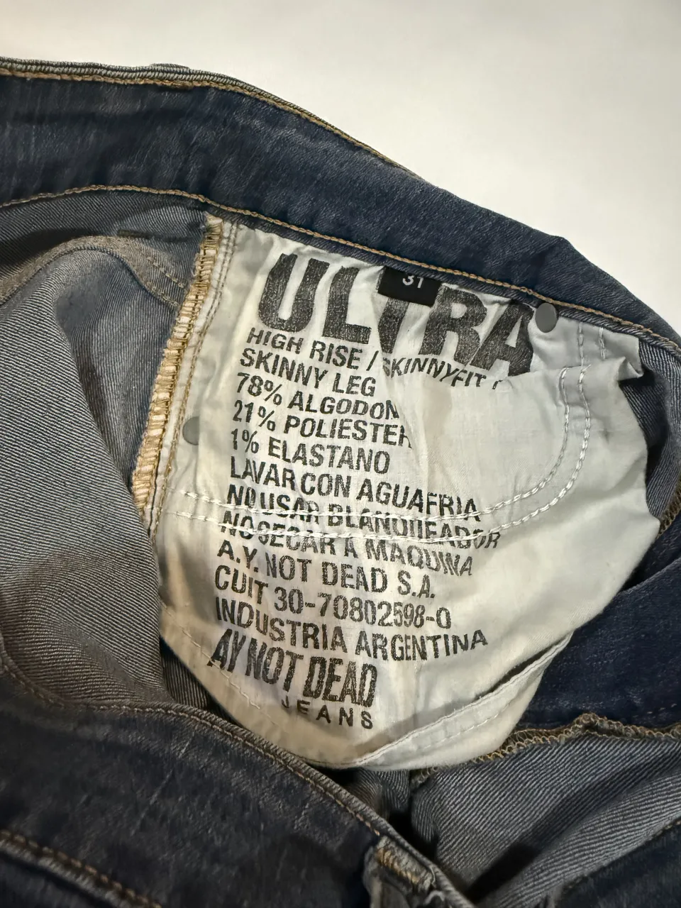 Short Ay Not Dead - imagen 3