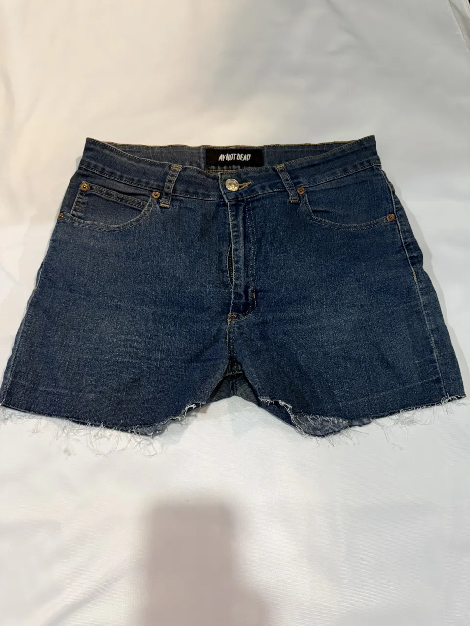 Short Ay Not Dead - imagen 1