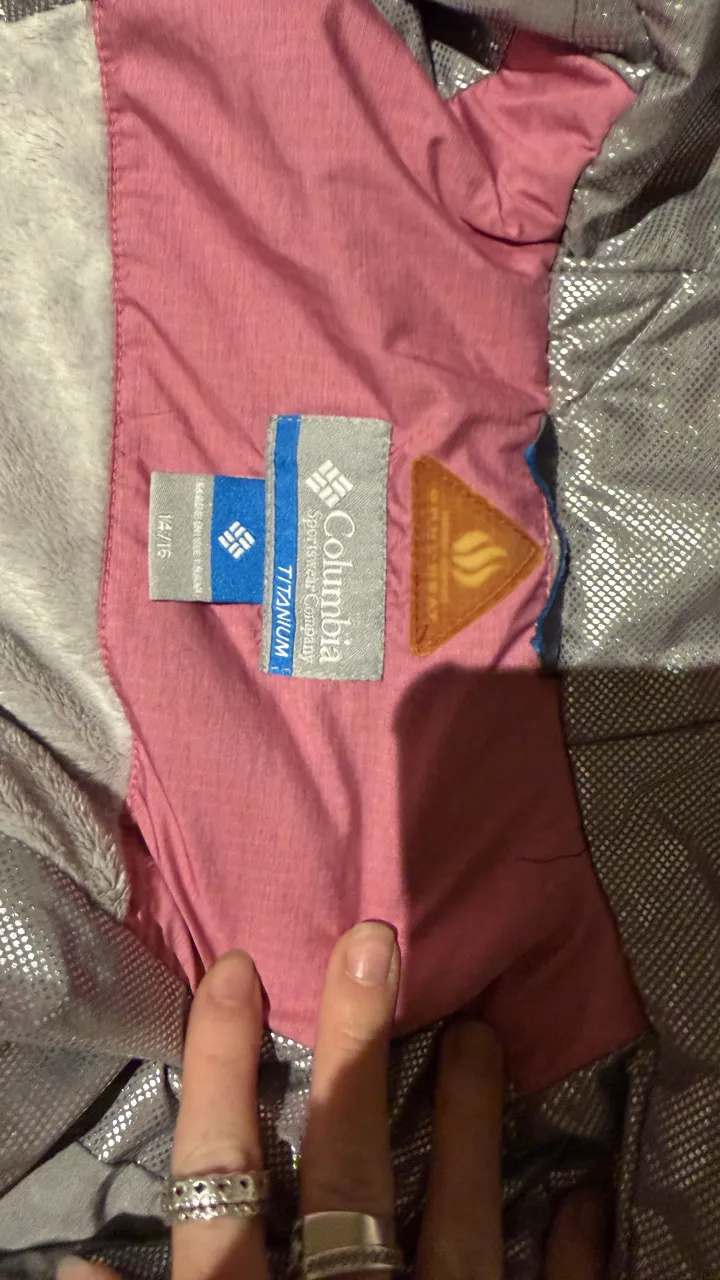 Campera Columbia - Vista 2