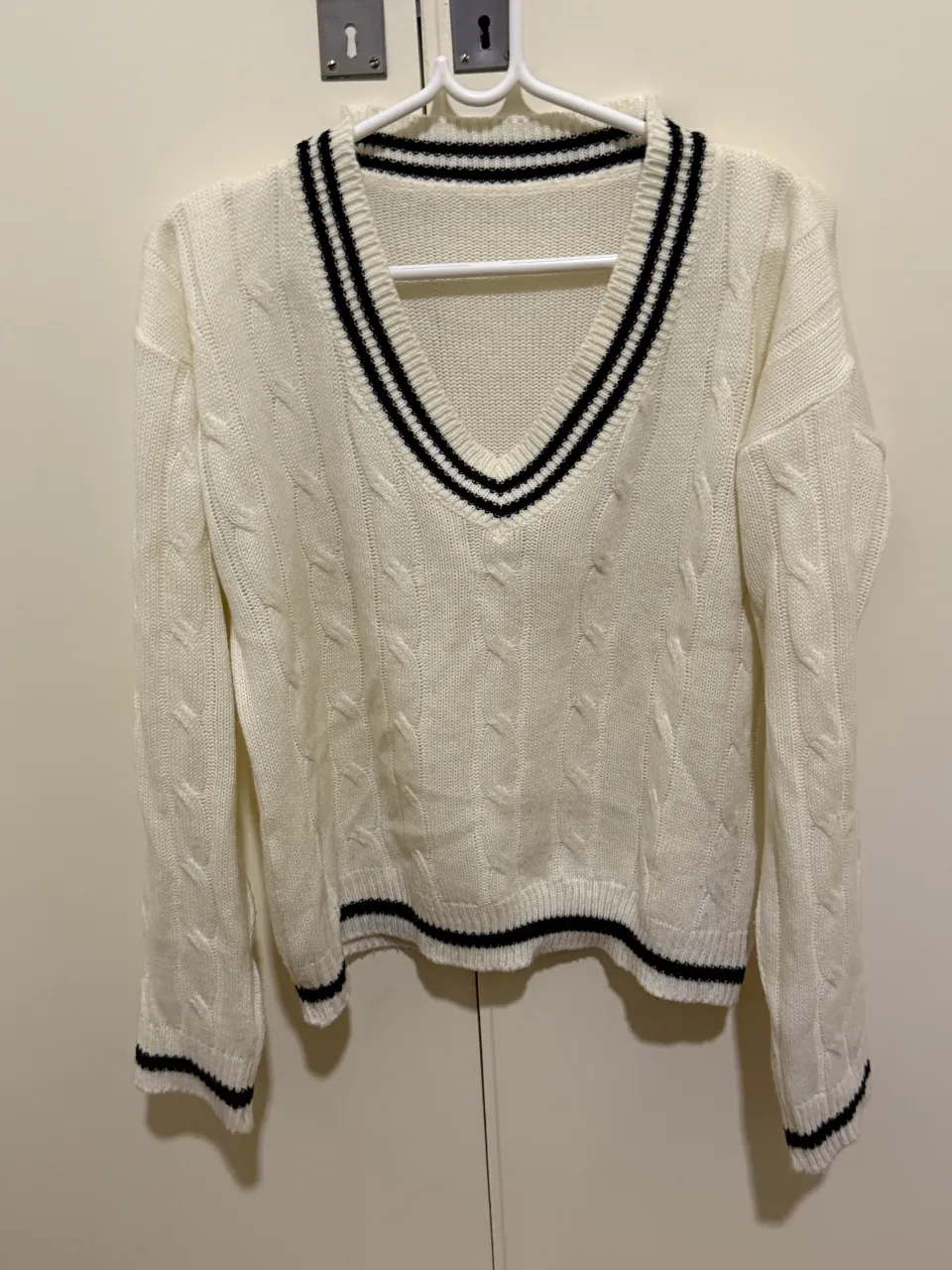 Sweater A ≠ - imagen 1