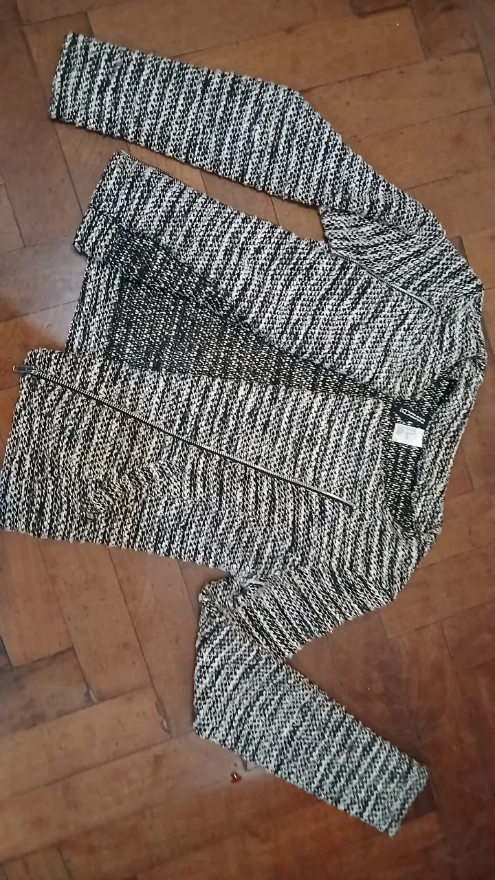 Campera Divided - imagen 3