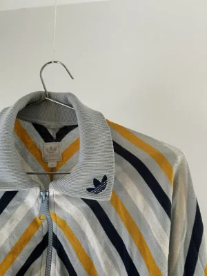 adidas · Talle M