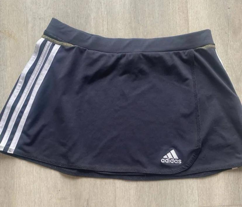 Pollera adidas