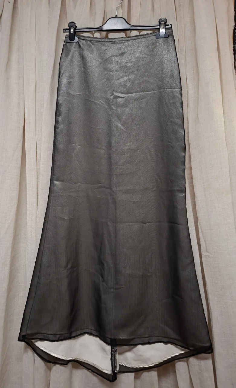 Pollera A ≠ - imagen 1