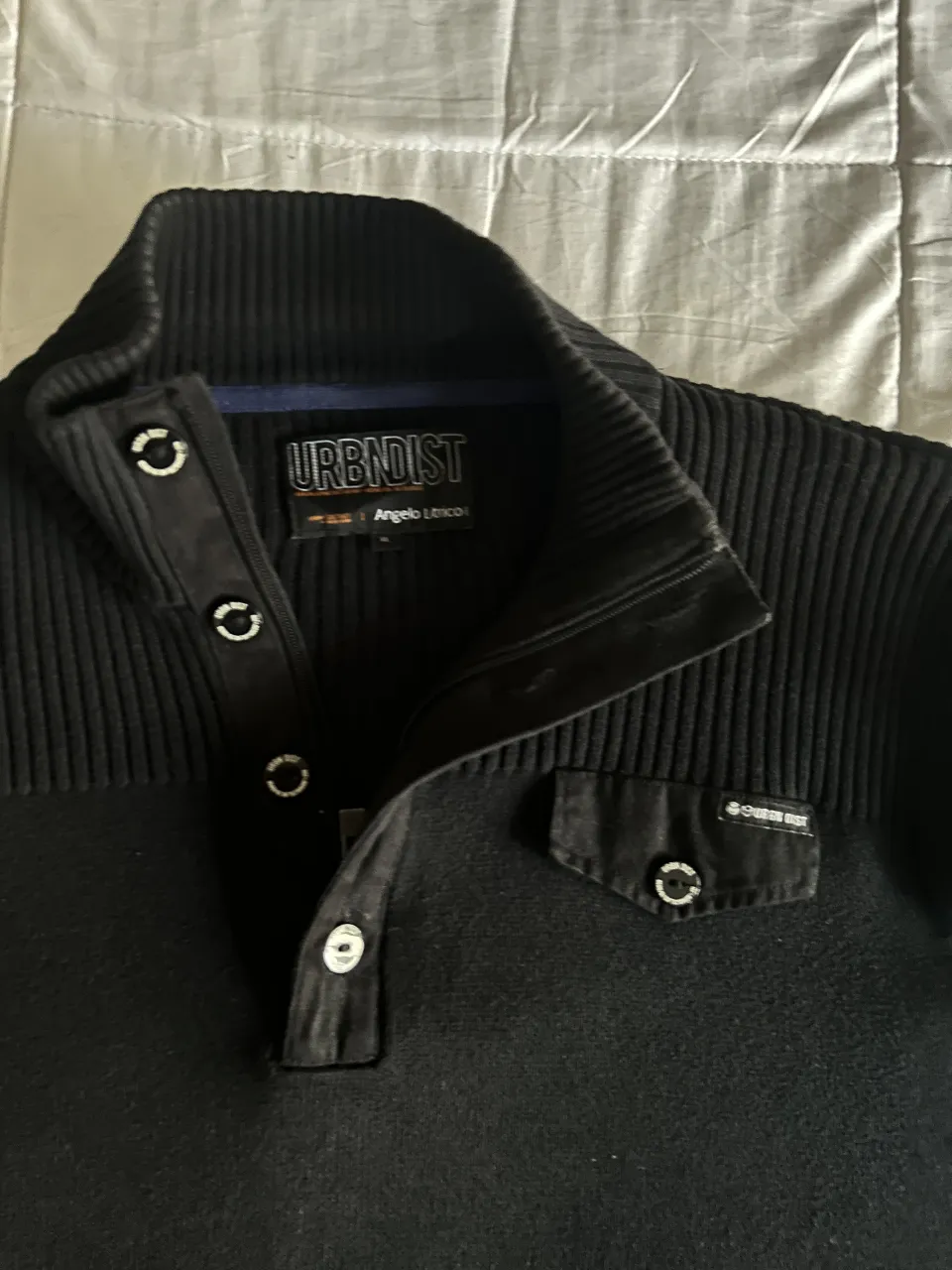 Polera Urbndist - imagen 2