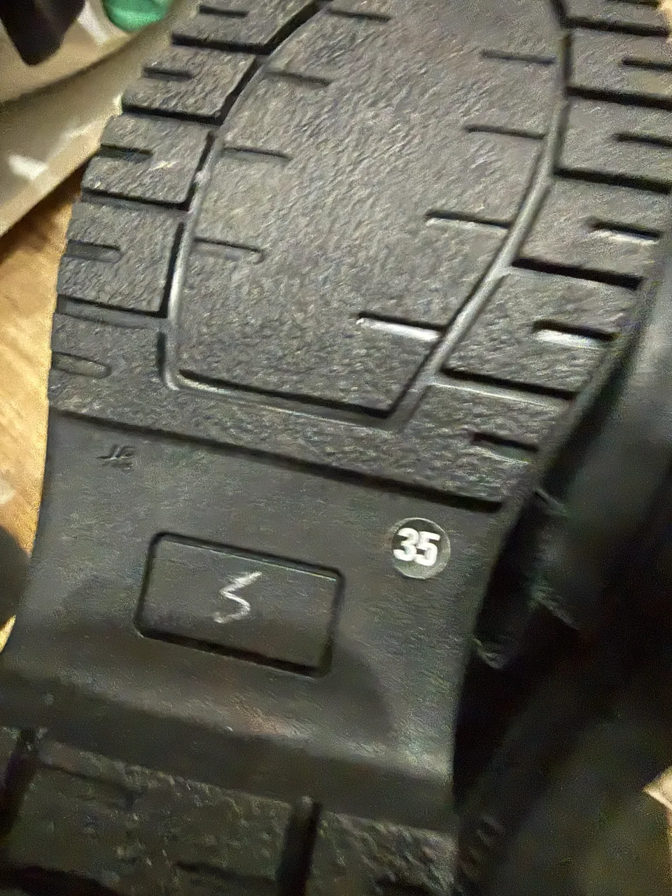 Zapatos A ≠ - imagen 3