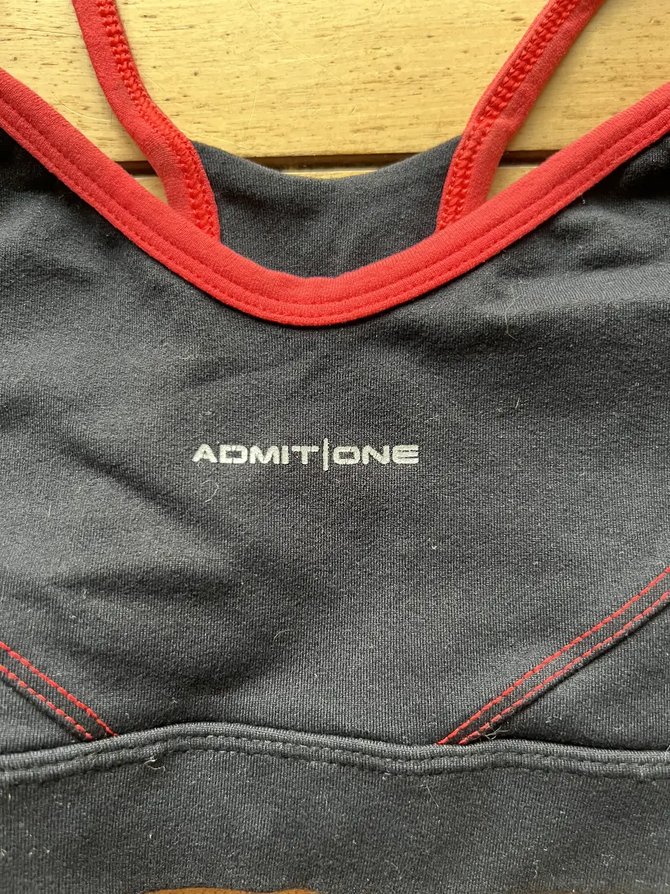 Top Admit One - imagen 3