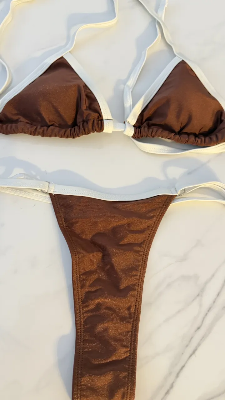 Bikini Aaa - imagen 2