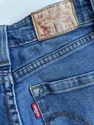Levi's