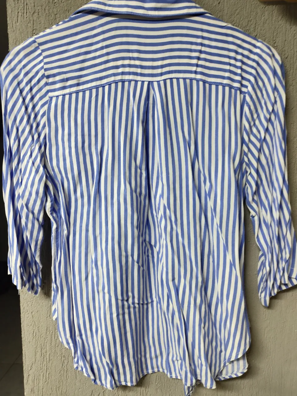 Camisa A ≠ miniatura 2
