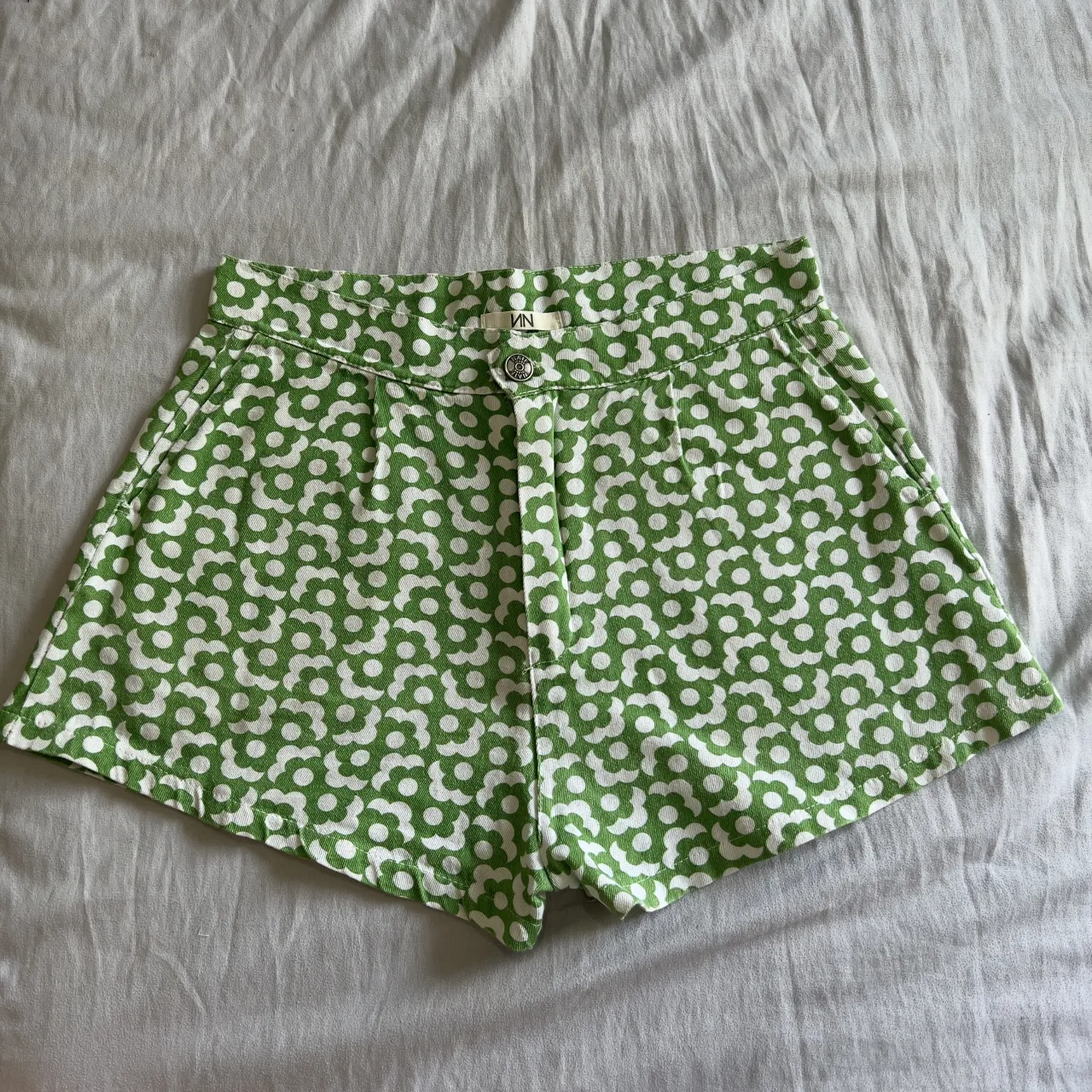 Short Anne - imagen 1