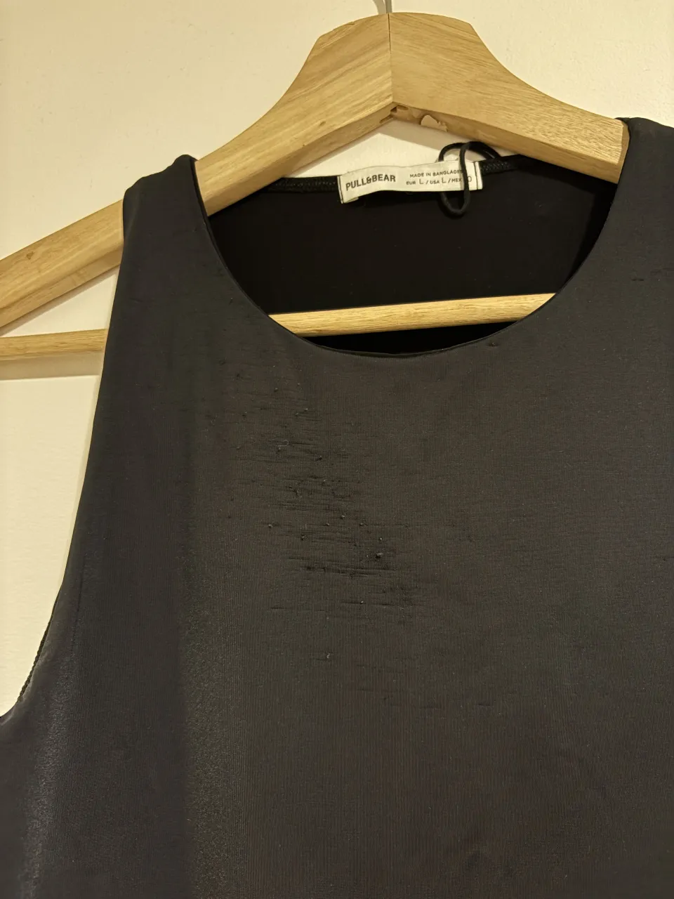 Body Pull & Bear - Vista 4