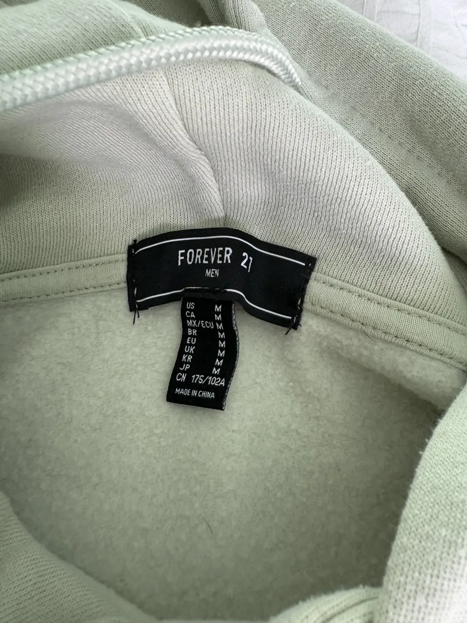 Buzo Forever 21 - Vista 2