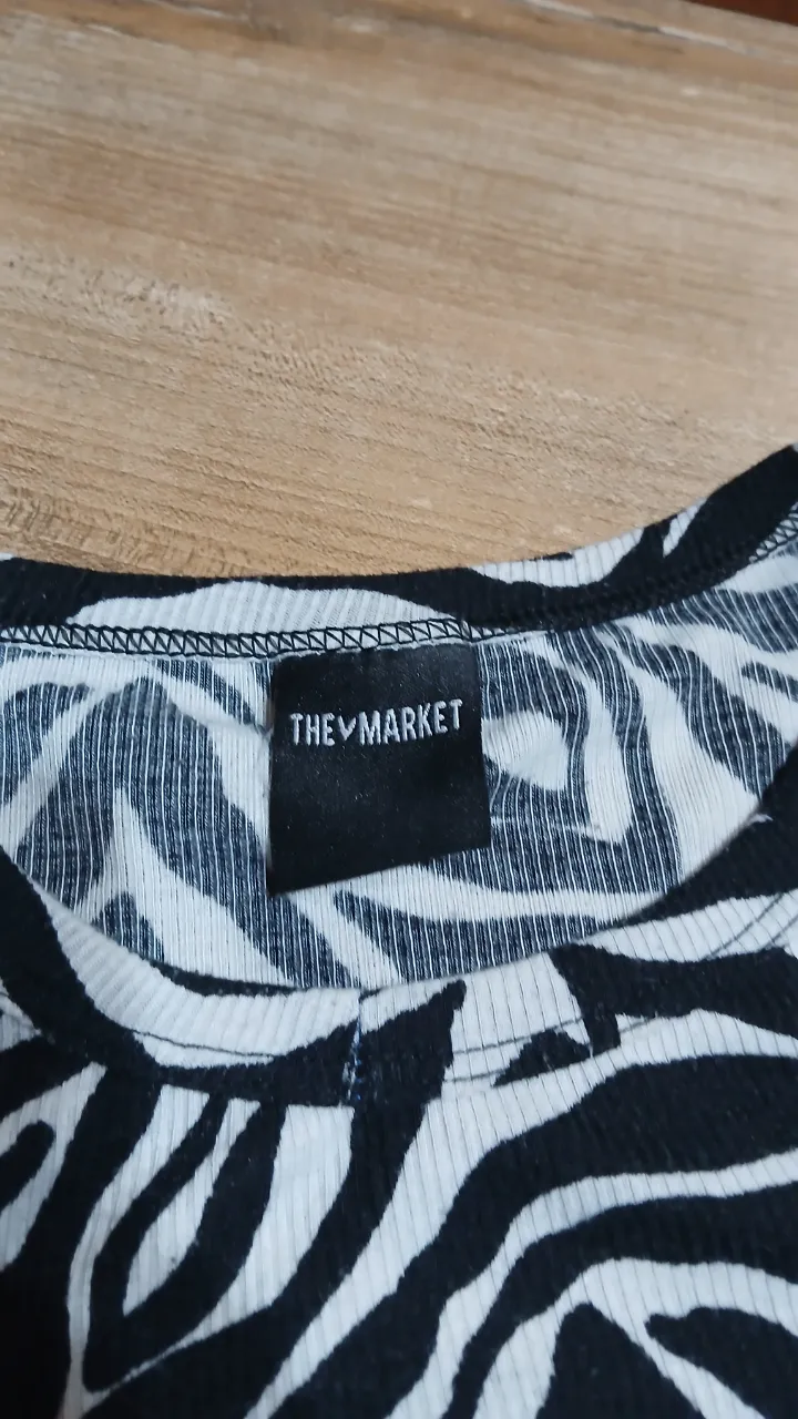 Remera The market - imagen 2