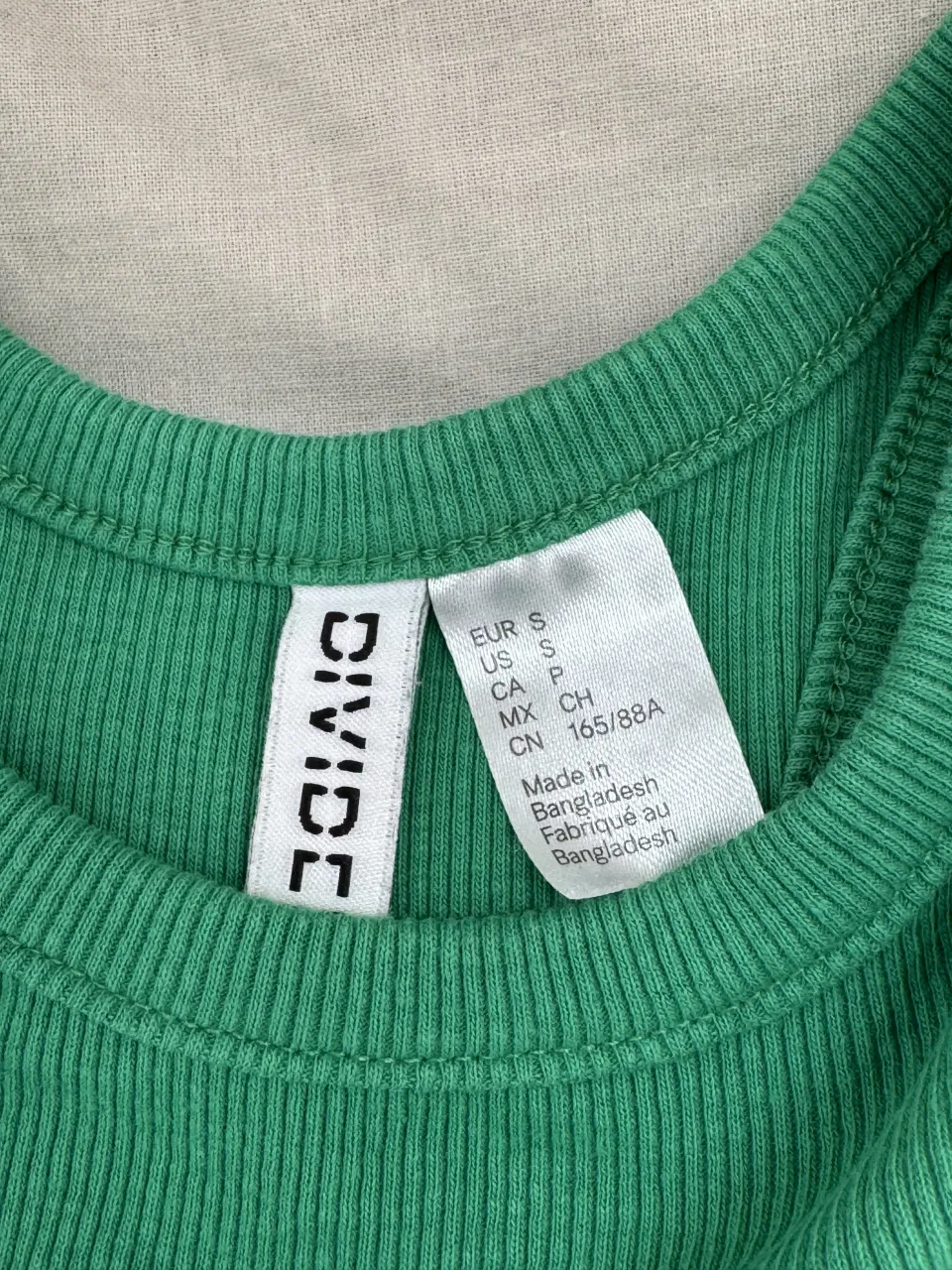Top Divided h&m - imagen 2