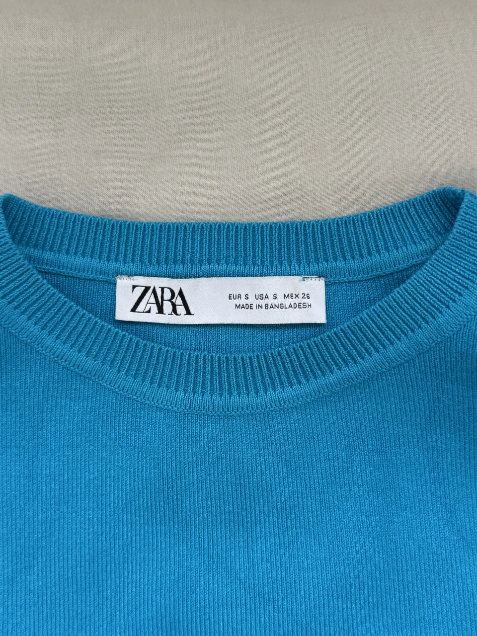 Top Zara - Vista 3