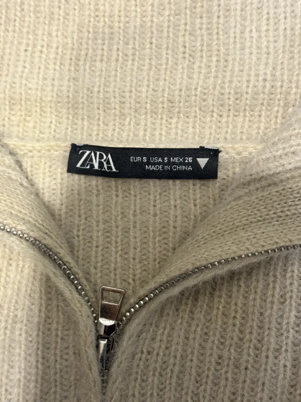 Buzo Zara - imagen 4