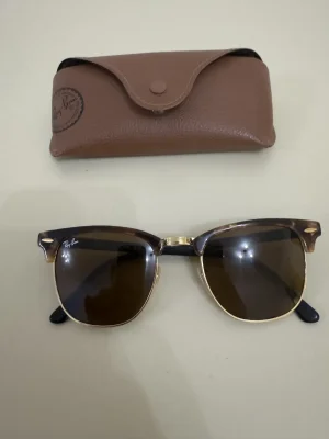 Ray-Ban