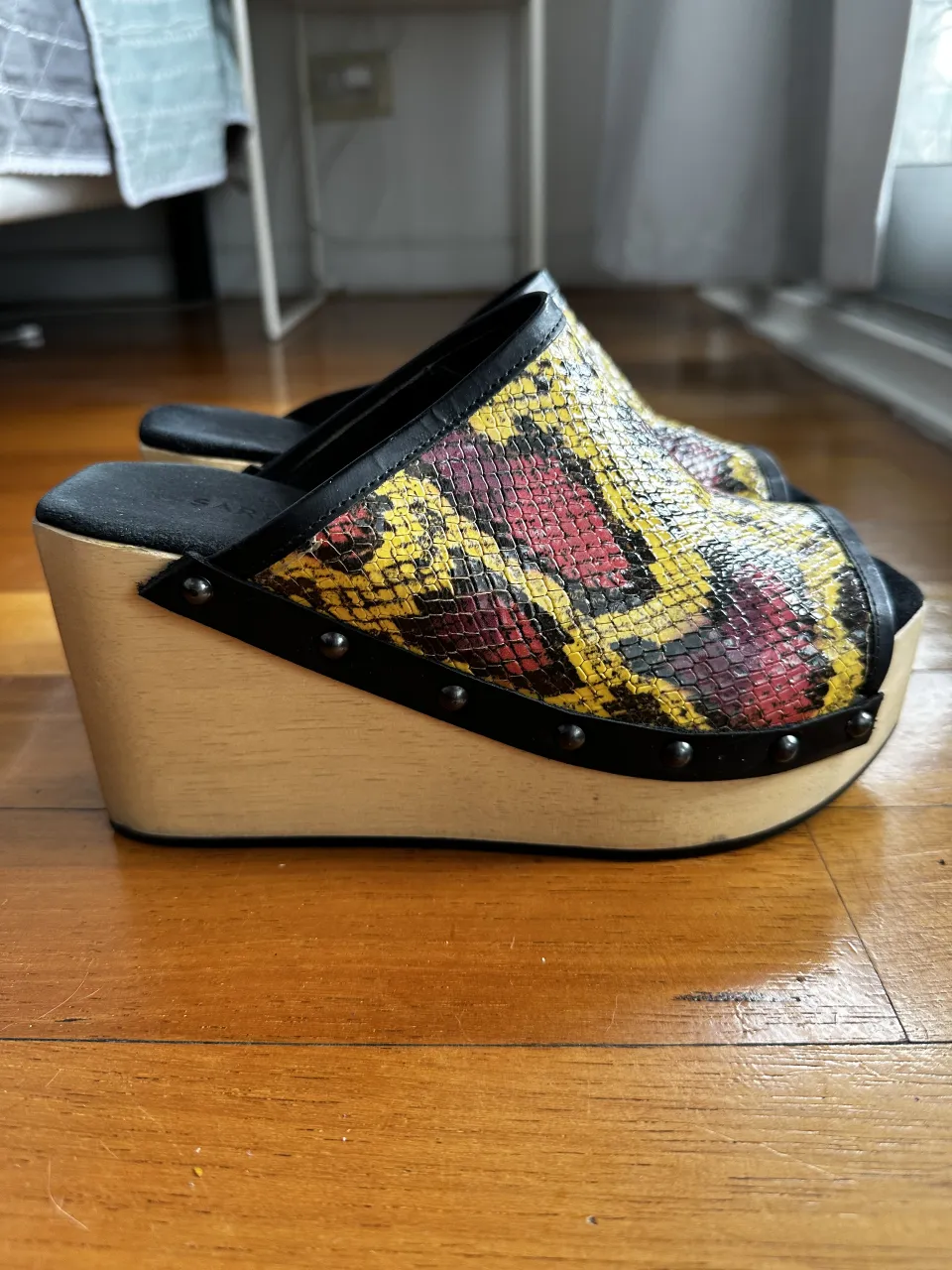 Zuecos Sarkany - imagen 4