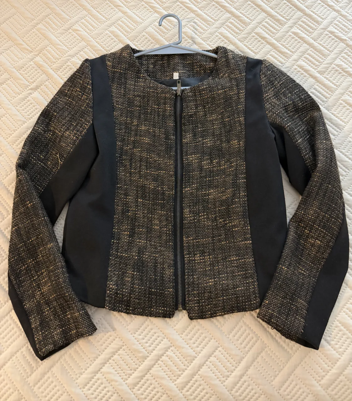 Campera A ≠ - imagen 1