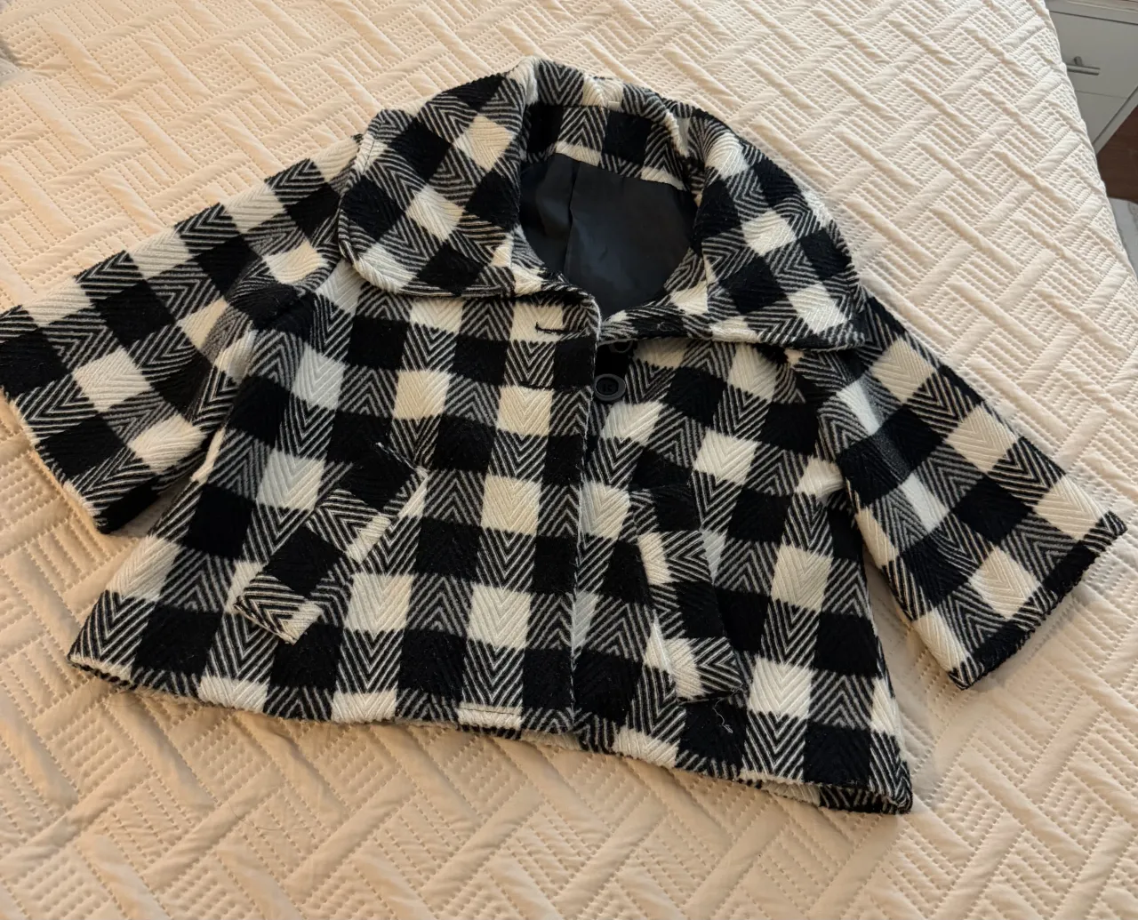 Campera A ≠ - imagen 1