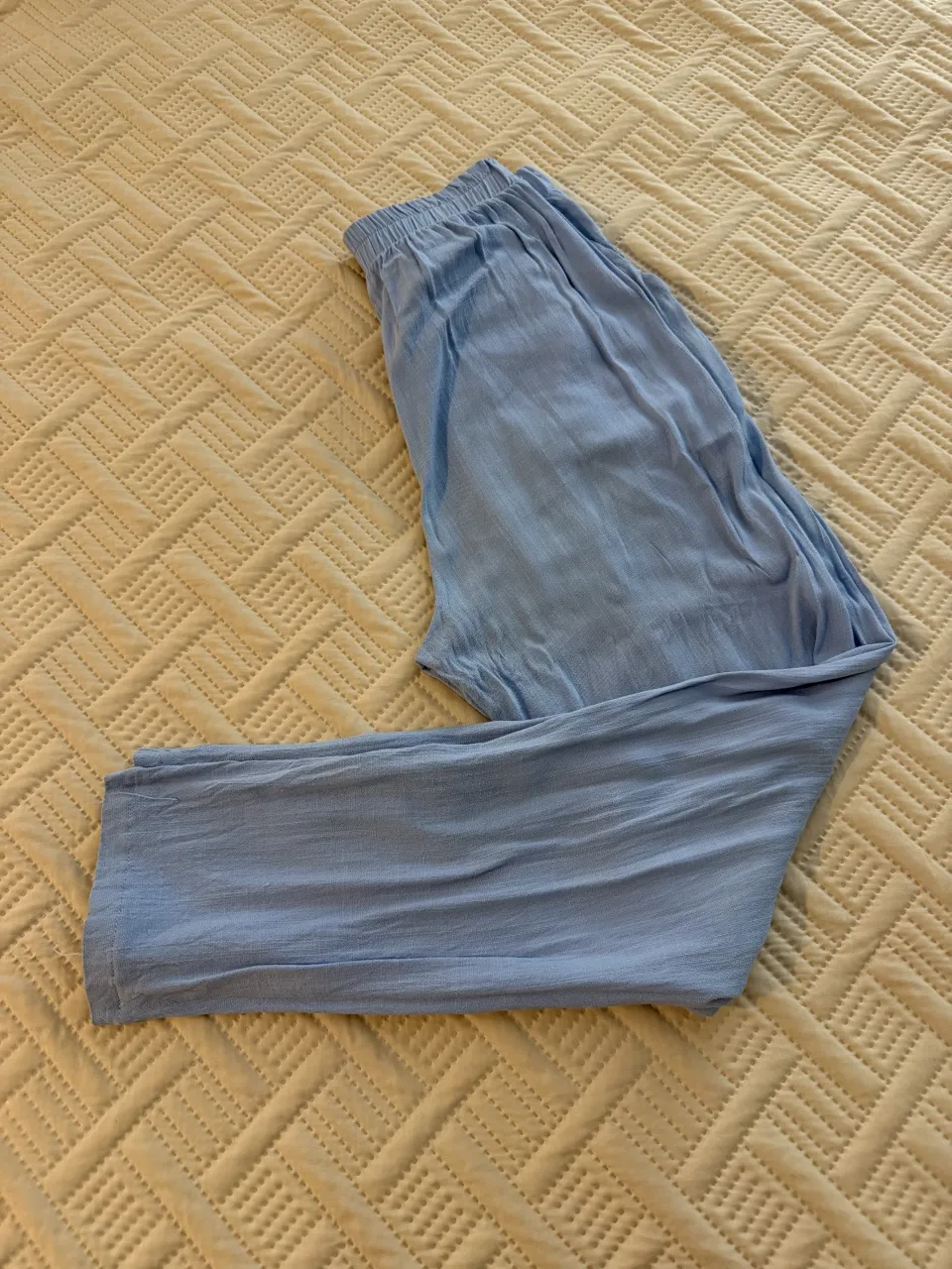 Pantalón A ≠ miniatura 2