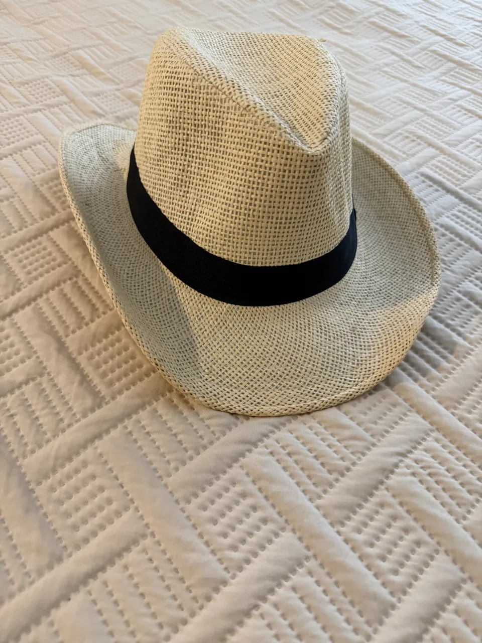Sombrero A ≠ - imagen 1