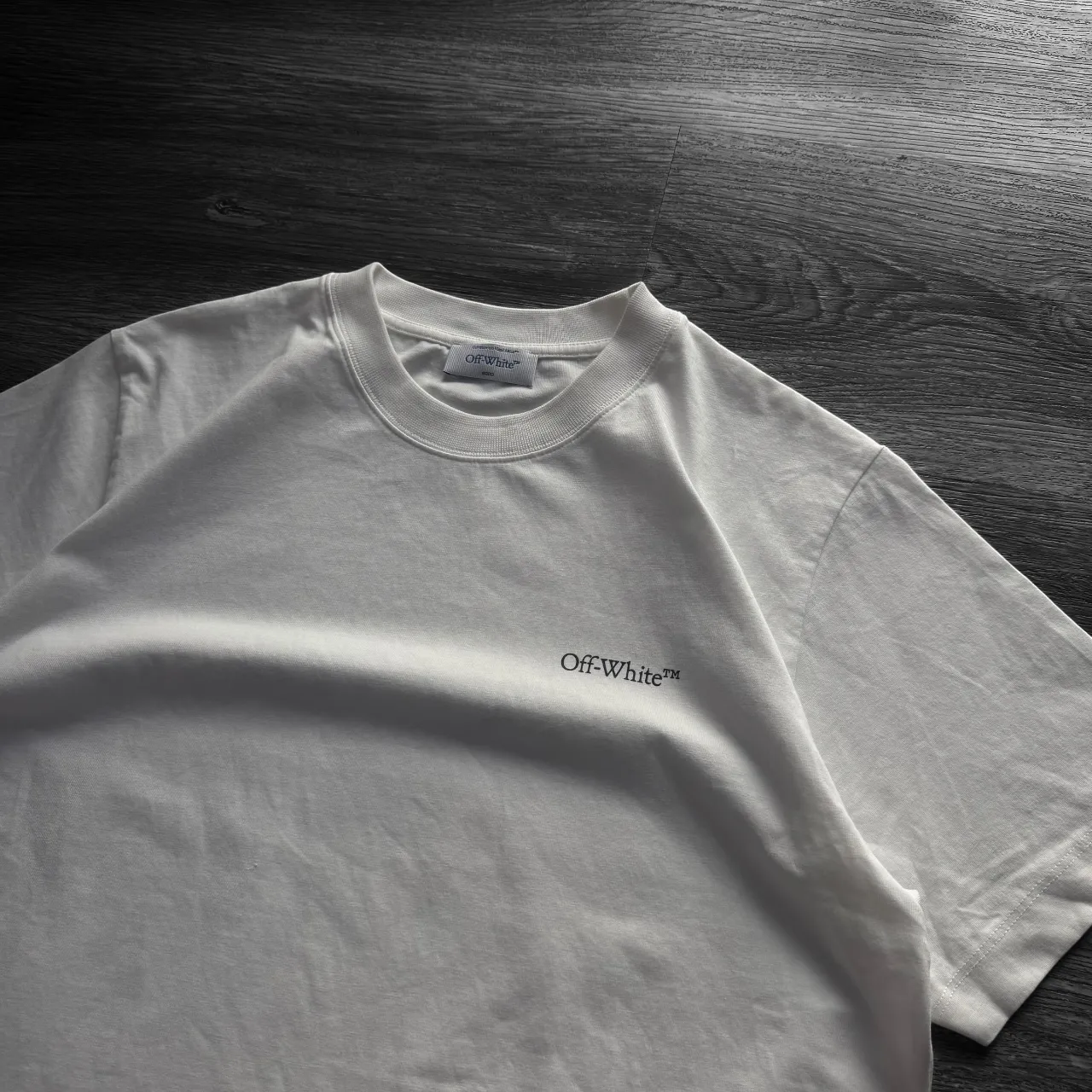 Remera Off-White - Vista 3