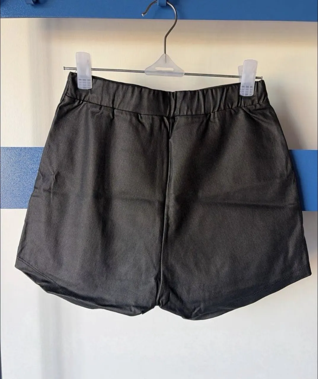 Short A.a.a - imagen 2
