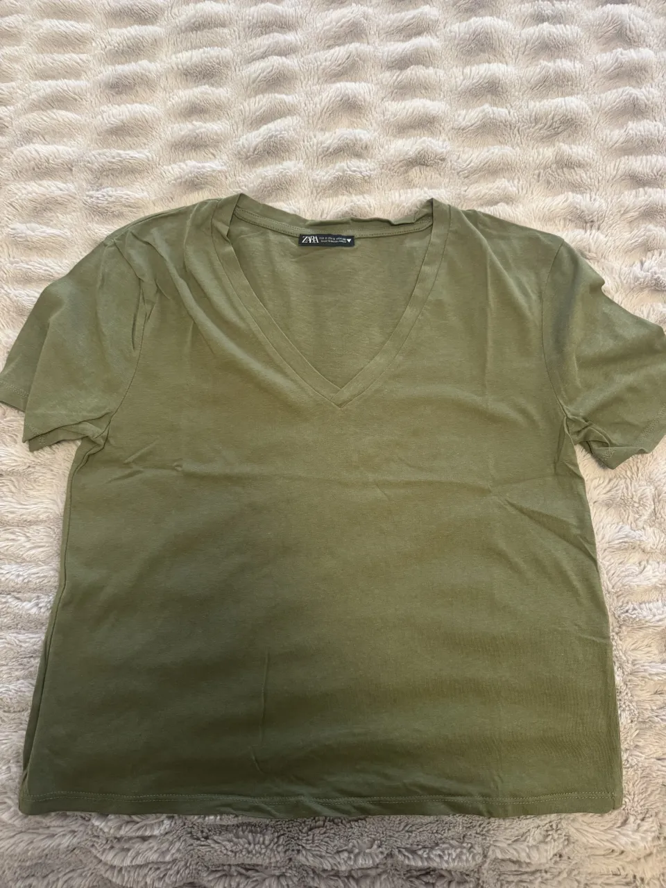 Remera Zara - Vista 3