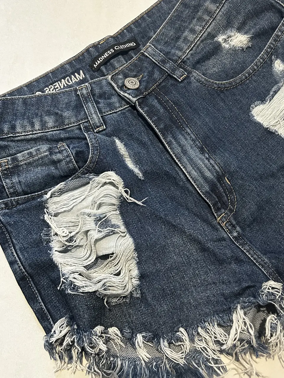 Short MADNESS - imagen 3