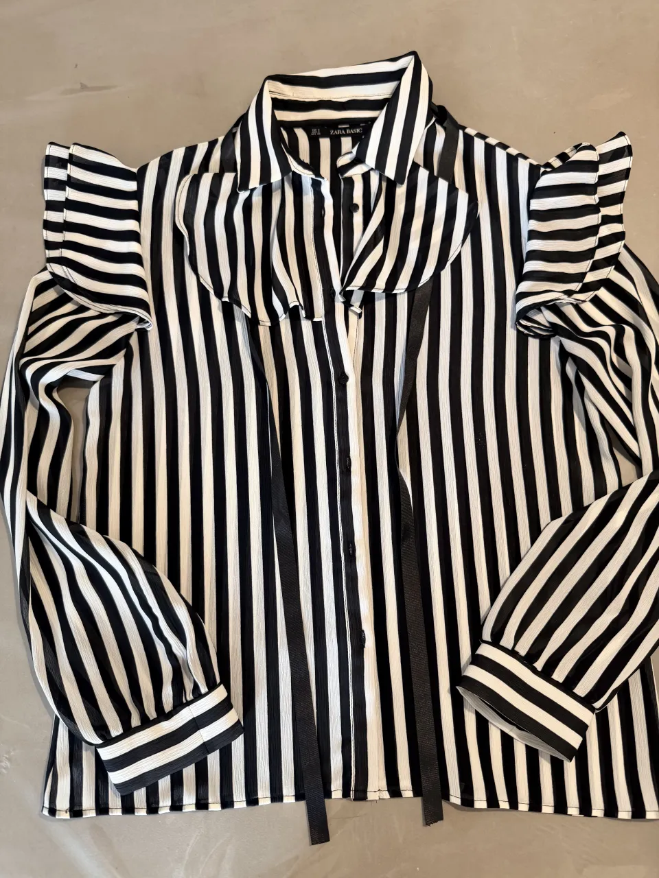 Blusa Zara Basic miniatura 2
