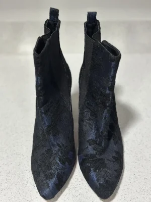 Vince Camuto