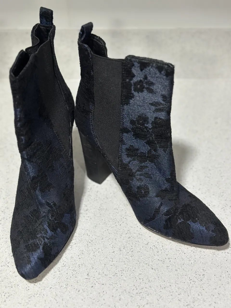 Botines Vince Camuto - imagen 2