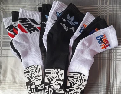 Adidas y nike