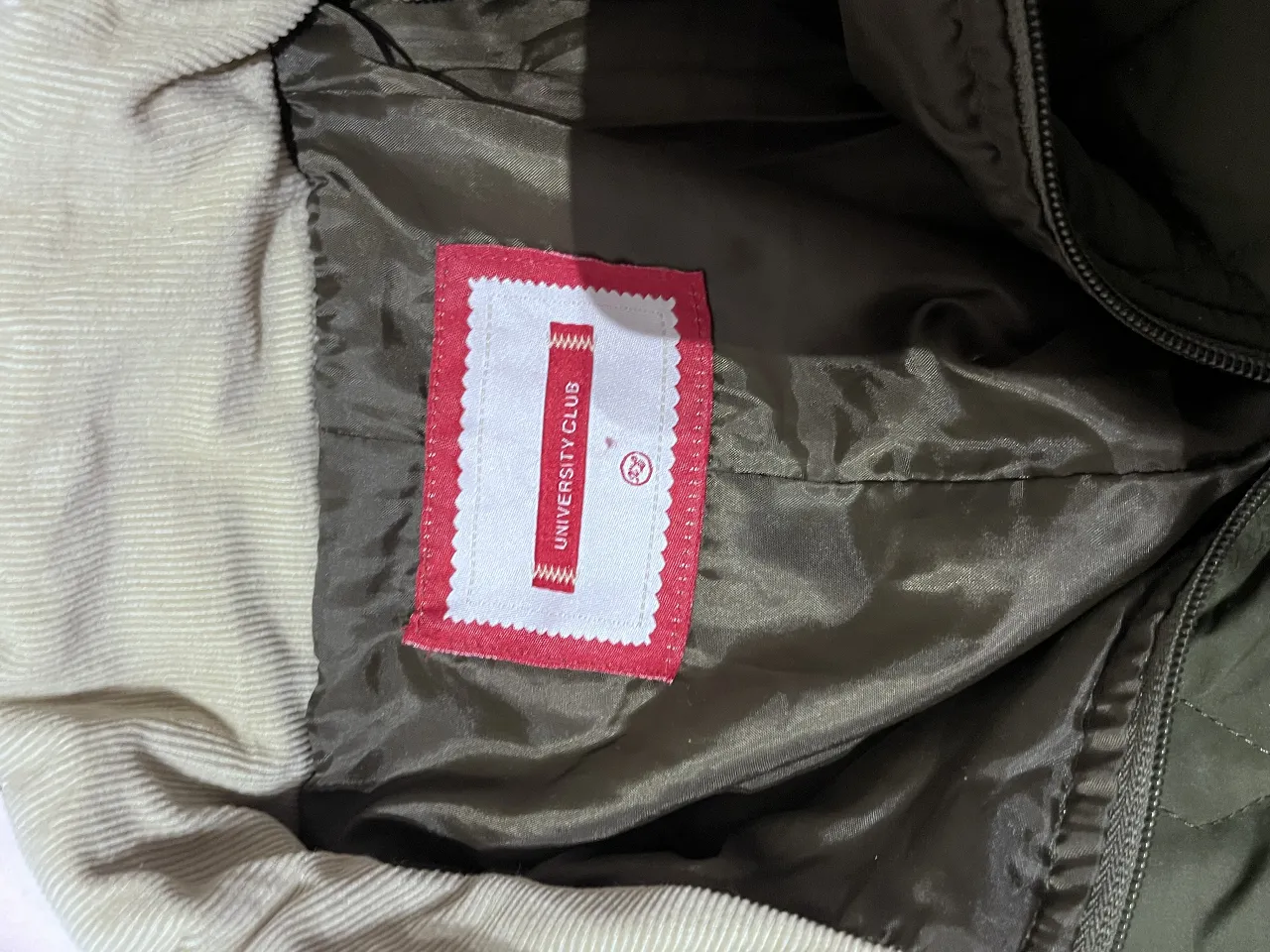 Campera University Club - imagen 4