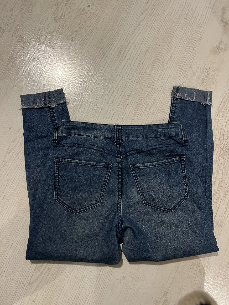 Jeans por los tobillos DKNY miniatura 5