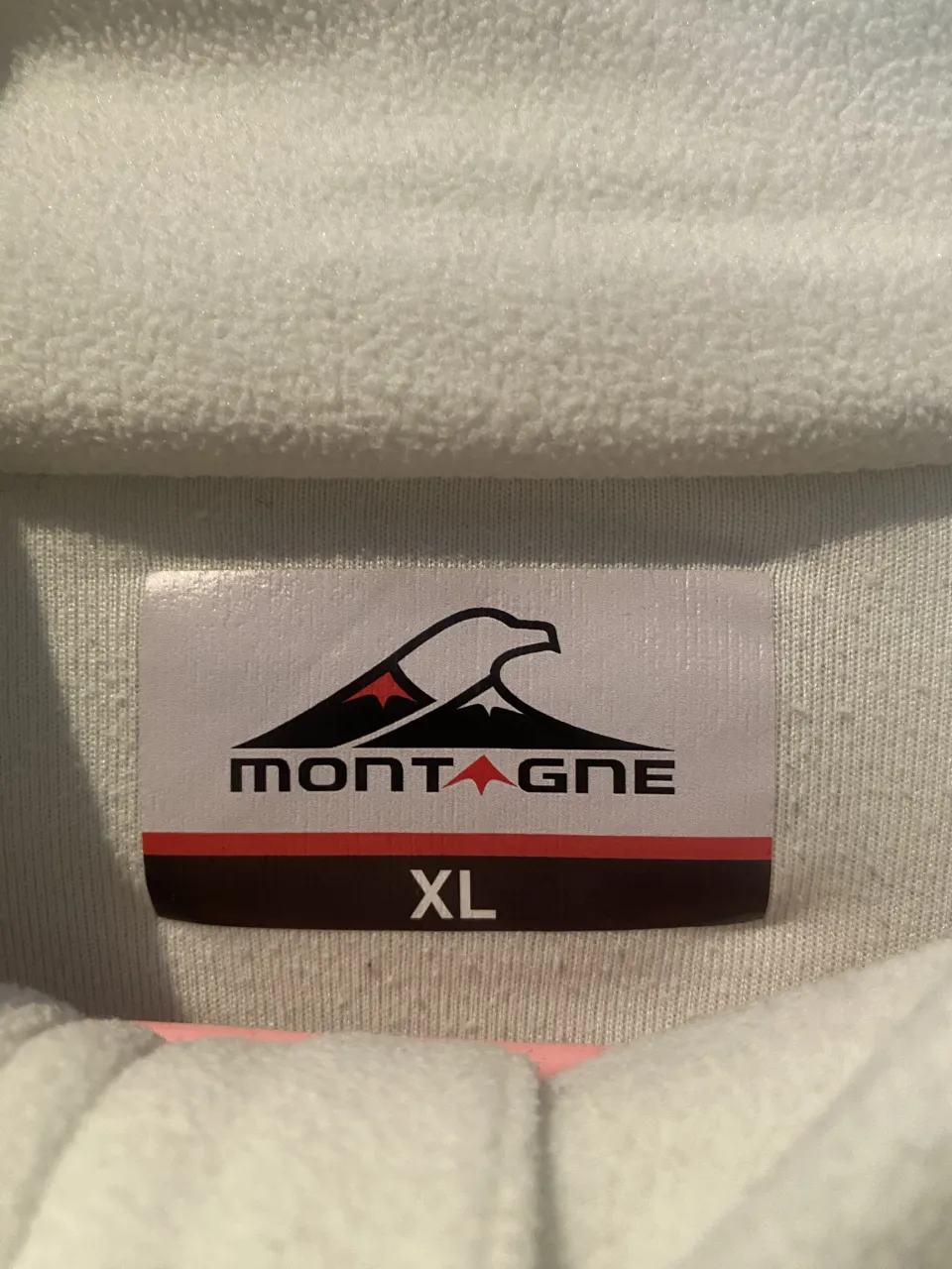 Buzo Montagne miniatura 4