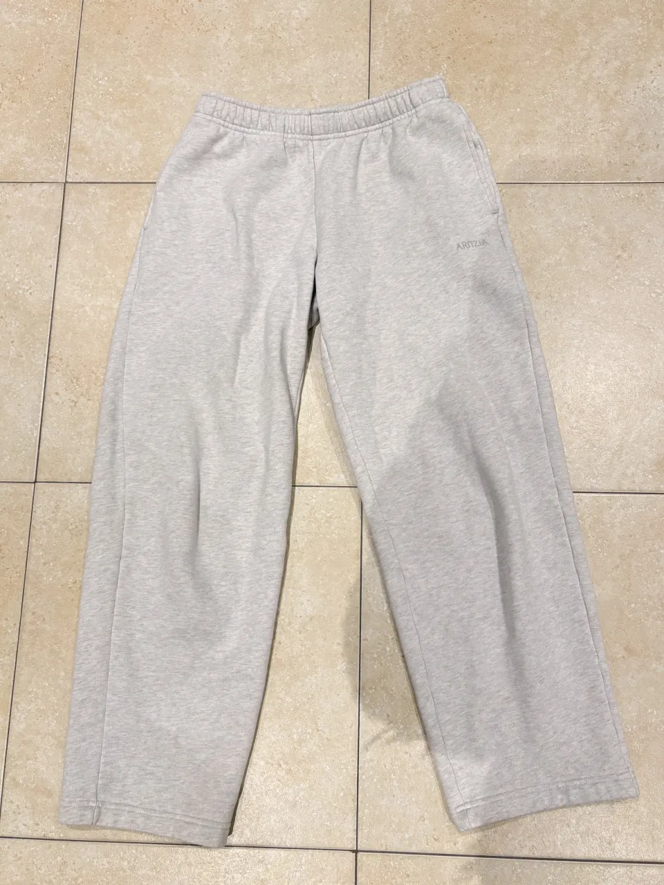 Pantalón Aritzia - imagen 1