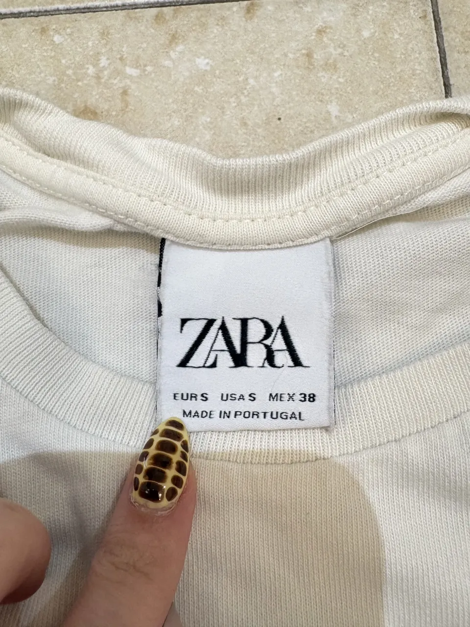 Remera Zara - Vista 3