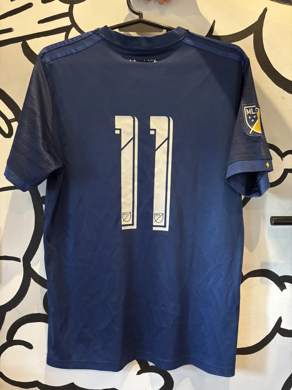 Camiseta adidas - Vista 2