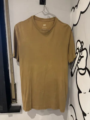 H&M