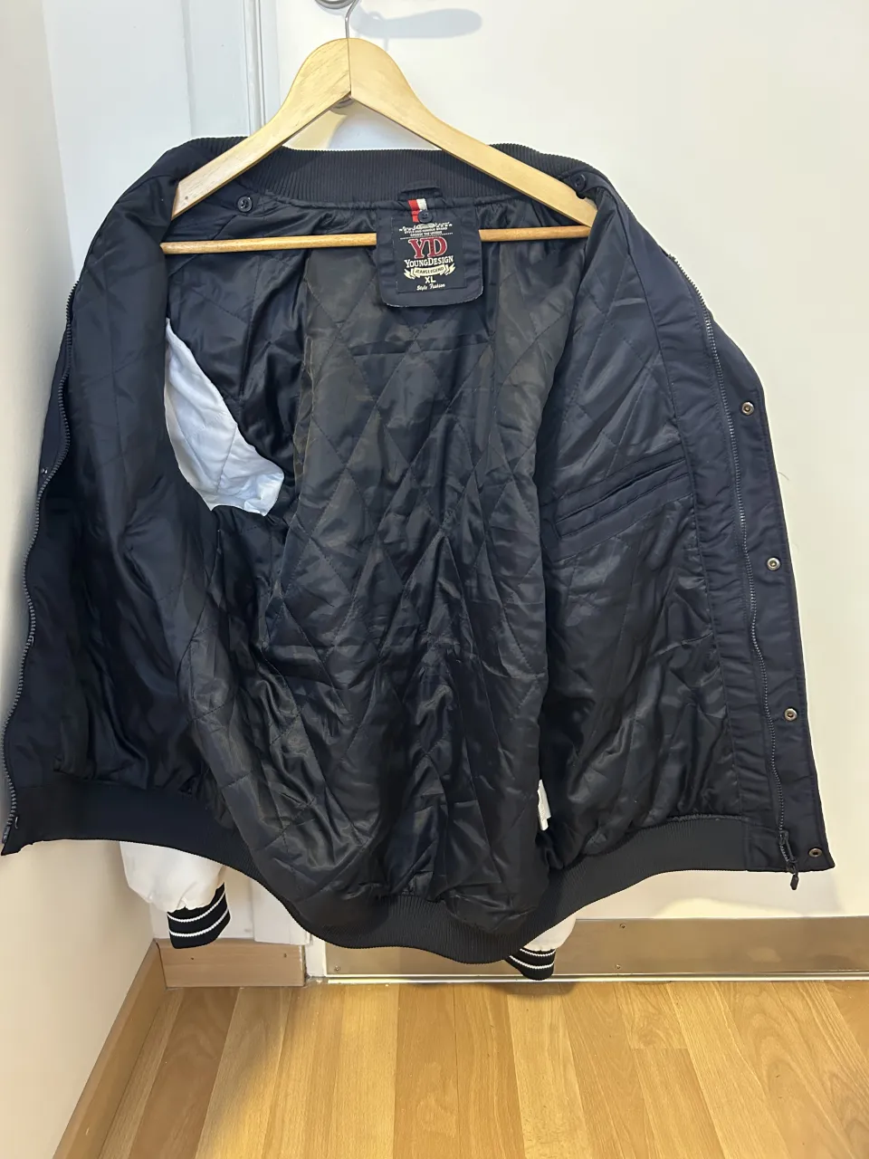 Campera Youngdesing - Vista 4