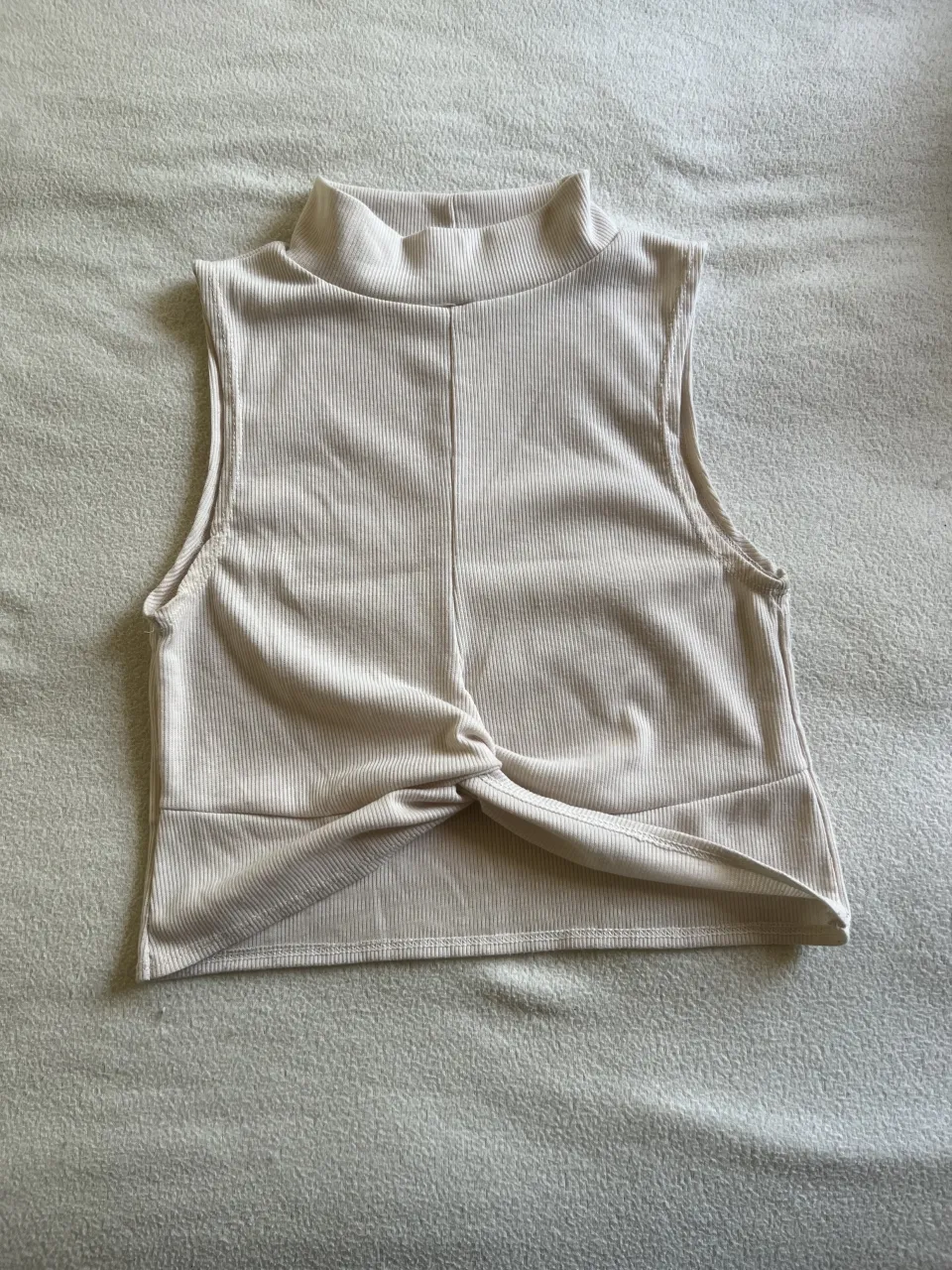 Musculosa A ≠ - imagen 1