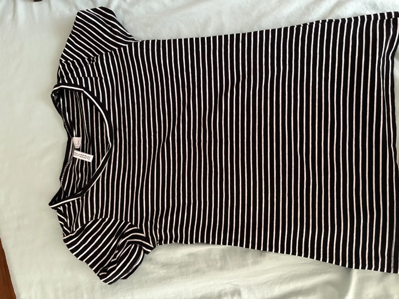 Remera H&M - imagen 1